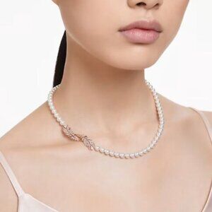 Swarovski Pearl and Crystal Necklacce